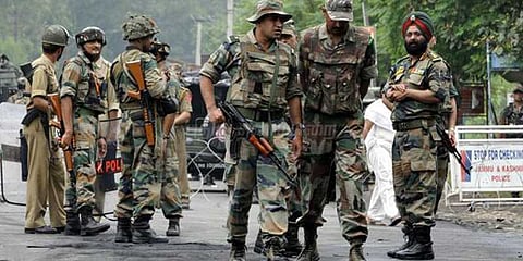 பதவி உயர்வில் பாரபட்சம்: ராணுவ அதிகாரிகள் சுப்ரீம் கோர்ட்டில் முறையீடு