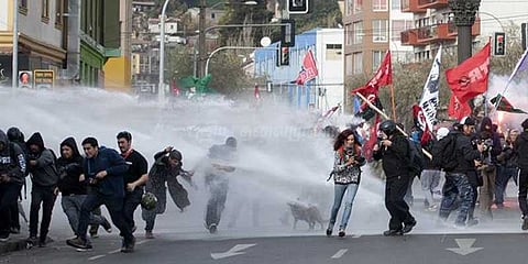 சிலி நாட்டில் ஆட்சி கவிழ்ப்பு தினப் பேரணியில் வன்முறை