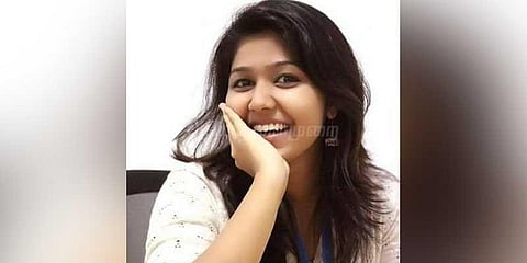 தமிழ் சினிமாவில் நடிக்கத் தயார் : ஜிமிக்கி கம்மல் புகழ் ஷெரில்