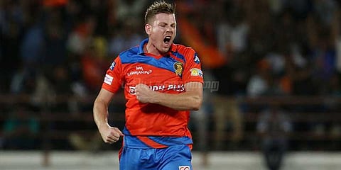 சென்னை வெப்பம்... ஜேம்ஸ் பாக்னர் அவதி!