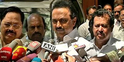 பேரவையைக் கூட்ட ஆளுநருக்கு உத்தரவிடக்கோரி நீதிமன்றத்தில் திமுக மனு