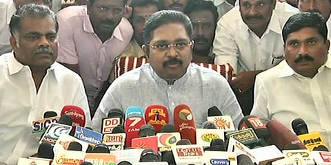 அணி மாறும் எம்எல்ஏ...? டிடிவியின் செல்வாக்கு சரிகிறதா..?