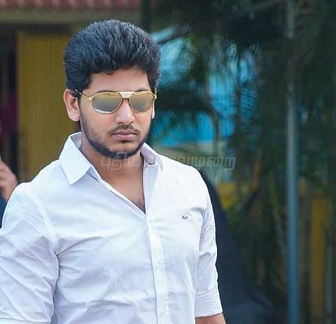 சசிகலாவை நீக்கியது செல்லாது; திவாகரன் மகன்