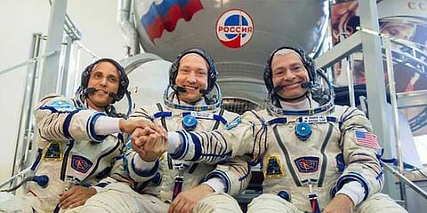 விண்வெளி வீரர்களுடன் விண்ணில் பறந்த சோயுஸ் எம்எஸ்- 6 ராக்கெட்