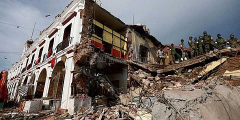 களத்தில் இறங்கிய பெண்கள்: பூகம்ப பாதிப்பிலிருந்து மீளும் மெக்சிகோ