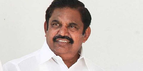 பரபரப்பான சூழலில் முதல்வர் பழனிசாமி அமைச்சர்களுடன் தீவிர ஆலோசனை