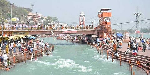 கங்கையில் குப்பை போடுபவர்களை புகைப்படம் எடுத்தால் பரிசு