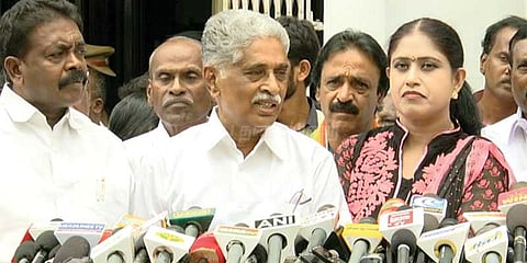 எம்.எல்.ஏக்களை நீக்காமல் டெங்குவை நீக்குங்கள்: கே.ஆர்.ராமசாமி