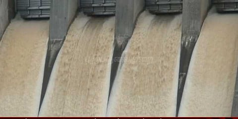 மஞ்சளாறு அணையில் உபரிநீர் திறப்பு - வெள்ள அபாய எச்சரிக்கை