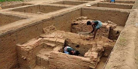 கற்கால மனிதர்கள் வாழ்ந்த குகை கண்டுபிடிப்பு