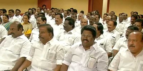 அரசு விழாவா? அரசியல் மேடையா? திமுக எம்.எல்.ஏ.க்கள் கூட்டத்தில் கண்டனம்