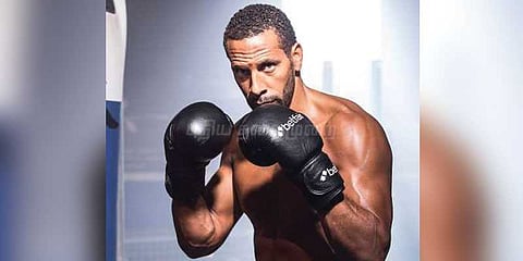 குத்துச்சண்டையில் களமிறங்கும் கால்பந்து வீரர்