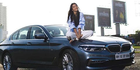 பி.எம்.டபுள்யூ உடன் பூஜா ஹெக்டே