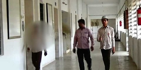 ப்ளூவேல் விளையாடிய 11-ம் வகுப்பு மாணவர் மீட்பு