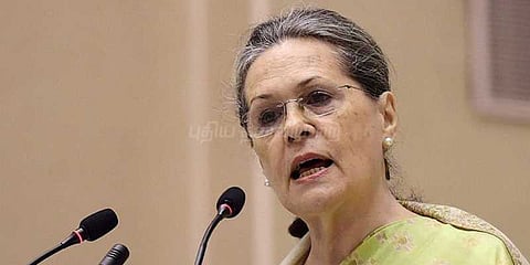 பெண்கள் 33சதவீதம் இடஒதுக்கீடு:சோனியாகாந்தி பிரதமருக்கு வலியுறுத்தல்