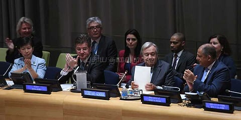 ஐநா அணு ஆயுத தடை: 42 நாடுகள் கையெழுத்து