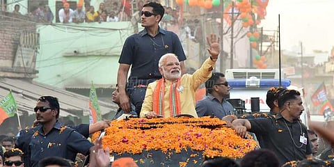 சொந்தத் தொகுதியான வாரணாசி செல்கிறார் மோடி