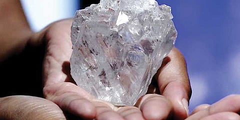 உலகின் மிகப்பெரிய வைரம் 53 மில்லியன் டாலருக்கு ஏலம்!!!