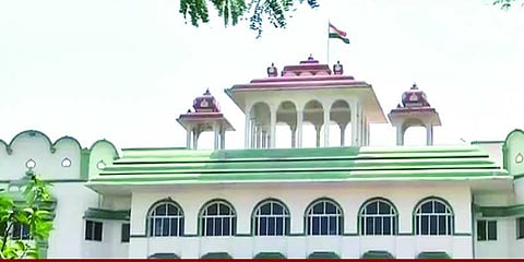 சேமநலநிதி கிடைக்காததால் கருணைக் கொலை செய்ய கோரும் தம்பதி