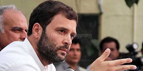 கோயிலை சுற்றி வந்து வேண்டிக்கொண்ட ராகுல்காந்தி