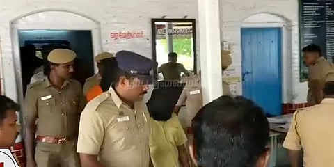 கூலிப்படையை வைத்து ஊழியரை கொன்ற உரிமையாளர்