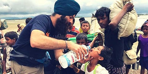 20,000 ரோஹிங்யா முஸ்லீம்களுக்கு தினமும் உணவு வழங்கி உதவும் சீக்கிய அமைப்பு