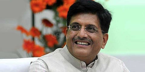 மும்பை ரயில் நிலைய நடை மேம்பாலங்களை சீரமைக்க உத்தரவு