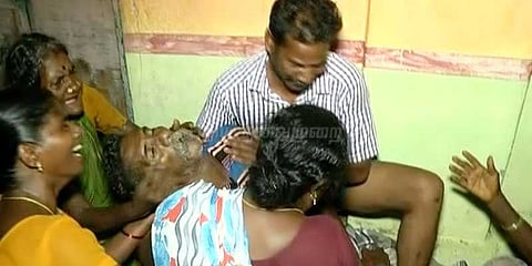 போலீஸ்காரர் தாக்கி தொழிலாளி உயிரிழப்பு என குற்றச்சாட்டு