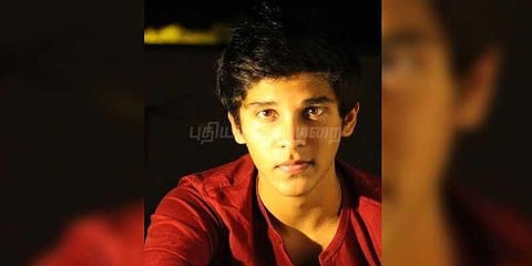 அர்ஜூன் ரெட்டி ரீமேக்: விக்ரம் மகன் துருவ் ஹீரோவாக அறிமுகம்