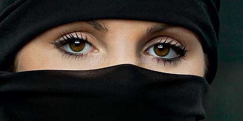 ஆஸ்திரியாவில் பொது இடங்களில் முகத்திரை அணிந்தால் அபராதம்