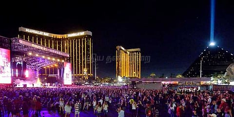 இசை மழையில் நனைய வந்தவர்களுக்கு துப்பாக்கி குண்டு மழை: அதிர்ச்சியில் உறைந்த கலைஞர்கள்