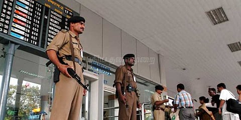 பயங்கரவாதிகள் தாக்குதல் எதிரொலி: நாடுமுழுவதும் விமான நிலையங்களில் உஷார் நிலை