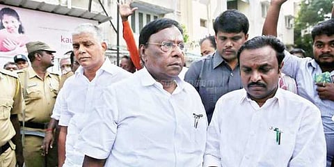 டெங்குவிலும் தொடரும் புதுச்சேரி ஆளுநர், முதல்வர் மோதல்