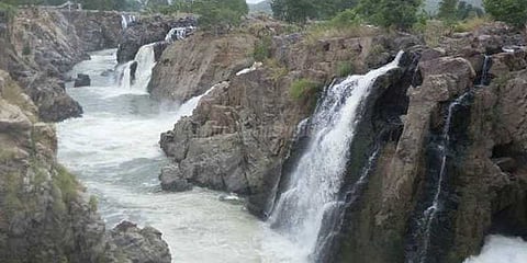 ஒகேனக்கலில் 7வது நாளாக பரிசலுக்கு தடை