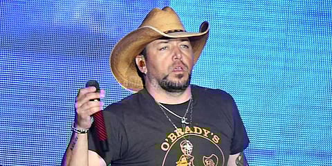 லாஸ் வேகாஸ் துப்பாக்கி சூடு: இசை நிகழ்ச்சிகளை ரத்து செய்த பிரபலங்கள்