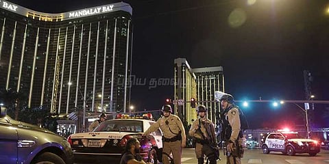 லாஸ் வேகாஸ் படுகொலை: போலீஸ் வருகையை கேமராவில் கண்காணித்த கொலையாளி