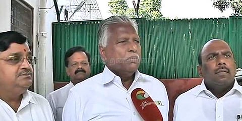 இரட்டை இலை சின்னம் கிடைப்பது உறுதி: கே.பி.முனுசாமி