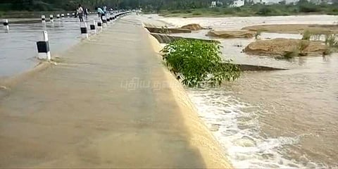 ஆந்திராவில் கனமழை: கொசஸ்தலை ஆற்றில் நீர் வரத்து அதிகரிப்பு