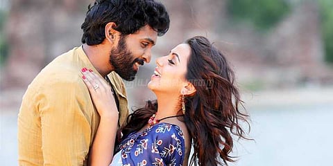 தோனி குமார், ரஜினி ராதா... இது ’பக்கா’ ஆட்டம்