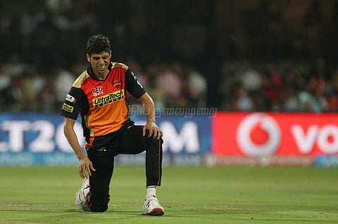 நெஹ்ராவை சேர்த்தது தவறு: ஸ்ரீகாந்த் தடாலடி!