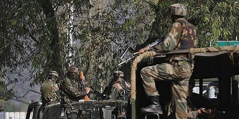 காஷ்மீர் எல்லையில் பாக். அத்துமீறல்: இந்தியா பதிலடி!