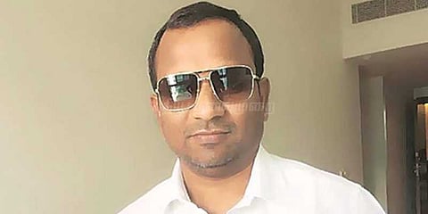 ஸ்ரீதரின் உடலை கொண்டுவர மகள் ஆட்சியர் அலுவலகத்தில் மனு