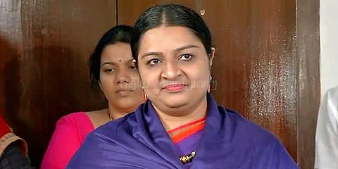 பசும்பொன் பாண்டியன் டிடிவி-ன் ஸ்லீப்பர் செல்: நீக்கம் செய்வதாக அறிவித்த ஜெ.தீபா