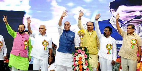 தினமும் ஐந்தாறு பயங்கரவாதிகளை சுட்டுவீழ்த்துகிறது ராணுவம்: ராஜ்நாத் சிங்