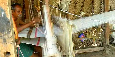 நிலுவைத்தொகை ரூ.400 கோடி: கவலையில் நெசவாளர்கள்