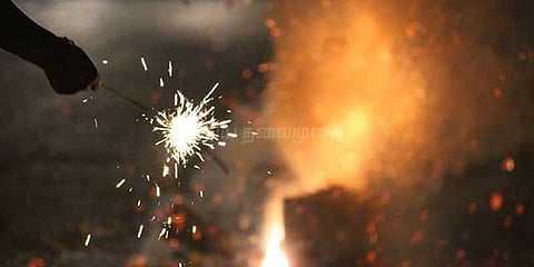 பட்டாசுகள் இல்லாத தீபாவளி: மகாராஷ்டிர அரசு வேண்டுகோள்