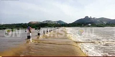 கொசஸ்தலை ஆற்றில் வெள்ளப்பெருக்கு: கரையோர மக்களுக்கு எச்சரிக்கை!