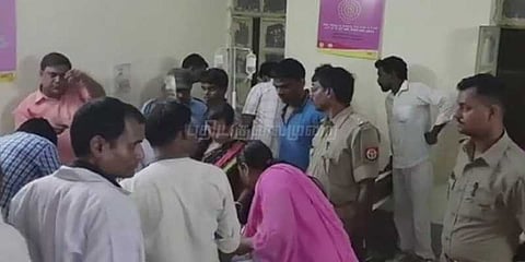 உணவில் பல்லி வால்: 90 மாணவர்கள் மயக்கம், 40 பேர் சீரியஸ்!