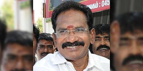 டெங்கு பரவ மழைதான் காரணம்: அமைச்சர் செல்லூர் ராஜு