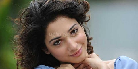 மறுபடியும் மாணவியாக மாறியிருக்கிறார் தமன்னா